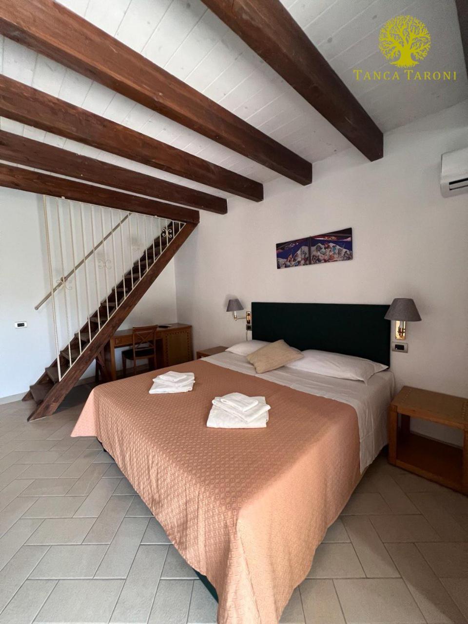 Telti Agriturismo Bed And Breakfast Tanca Taroni מראה חיצוני תמונה